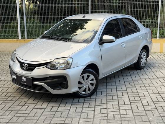 TOYOTA ETIOS 1.5 XS SEDAN 16V FLEX 4P MANUAL